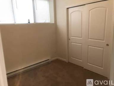Main picture of 17 Aaron Ln
