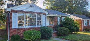 Main picture of 6625 Glenwood St
