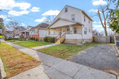 Main picture of 332 W Olive St