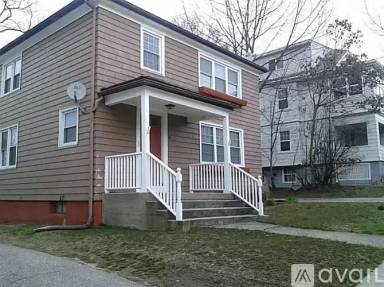 Main picture of 50 Rochambeau Ave