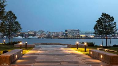 Main picture of Boston East