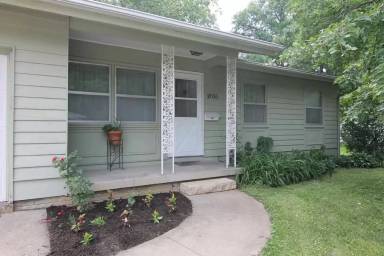 Main picture of 1006 Wylde Green Rd