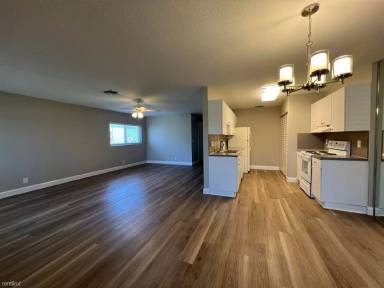 Main picture of 5352 Mariesa Ave