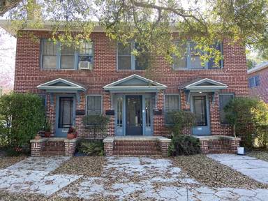 Main picture of 2792 Downing St