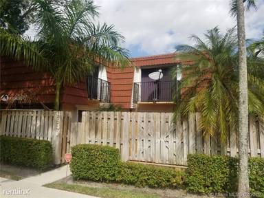 Main picture of 9940 NW 6th Ct