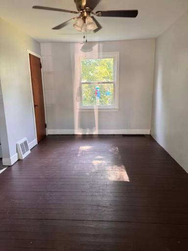 Main picture of 372 Emerson Ave