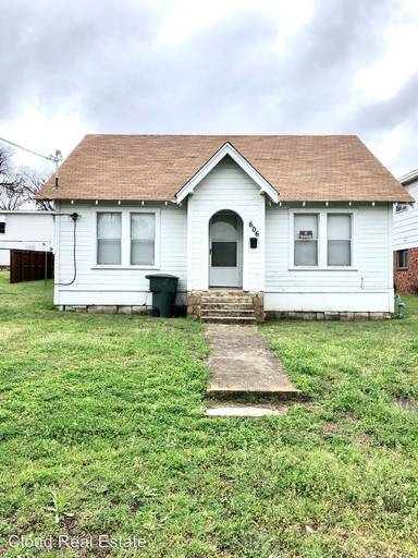 Main picture of 606 N Park St