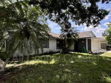 Main picture of 2617 SW Chestnut Ln
