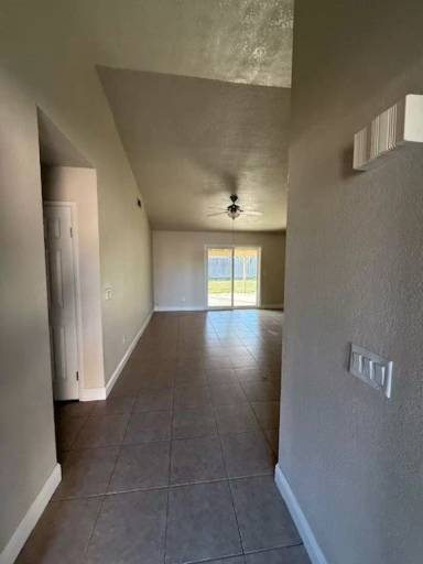 Main picture of 1497 Hillcrest Ave