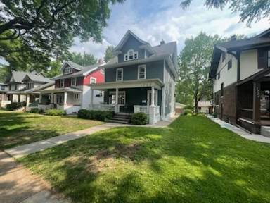 Main picture of 1720 Laurel Ave