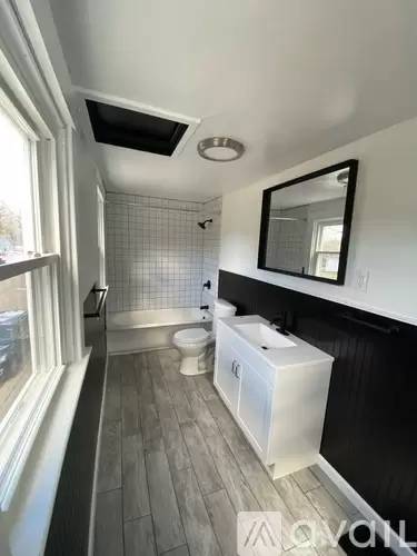 Main picture of 521 W Central Ave