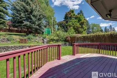 Main picture of 5228 N Greenwood Blvd