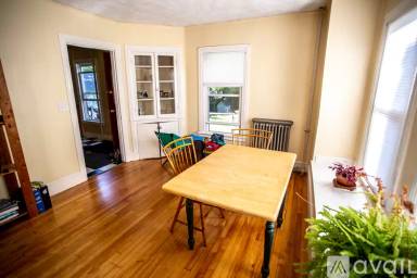 Main picture of 108 Mount Vernon St