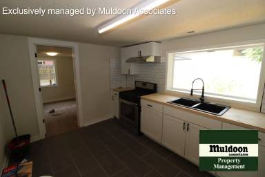 Main picture of 2125 E 8th St