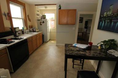 Main picture of 75 Easton St