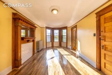 Main picture of 697 Macdonough St