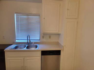 Main picture of 5115 Bandera St