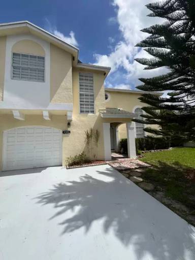 Main picture of 9995 NW 52st Ter