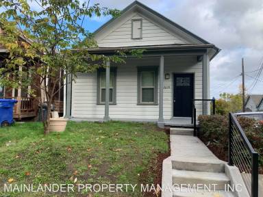 Main picture of 2035 SE Stark St