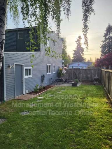 Main picture of 802 9th St SW