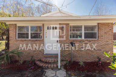 Main picture of 1410 W 21st St