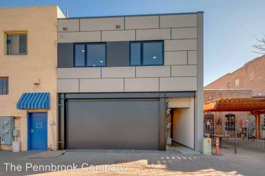 Main picture of 445 SW 6th St
