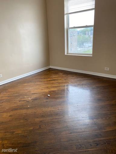 Main picture of 5113 S Indiana Ave