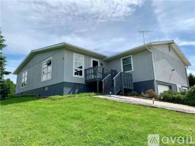 Main picture of 1722 Congress Lake Rd