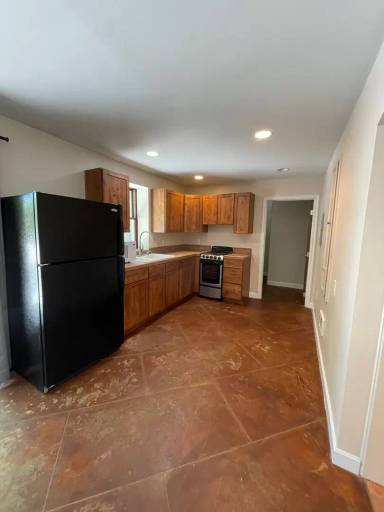 Main picture of 615 E 2nd Ave