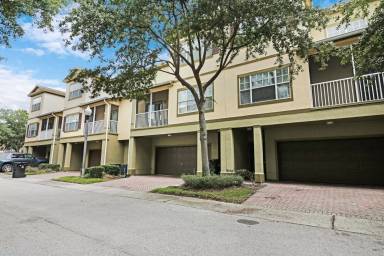 Main picture of 2586 Grand Central Pkwy