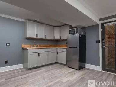 Main picture of 417 S Davis Ave