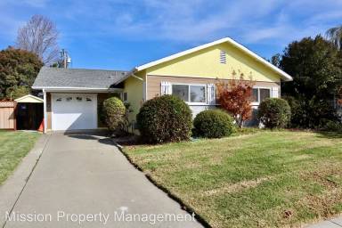Main picture of 39984 Michelle St