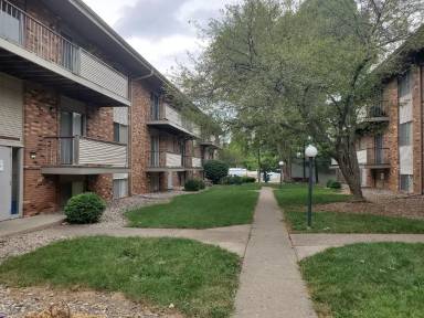 Main picture of 805-07 S Mattis Ave