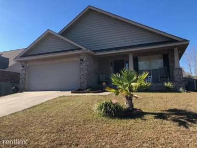 Main picture of 18339 Cardinal Ln