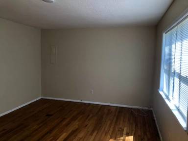 Main picture of 956 Cummings Ave