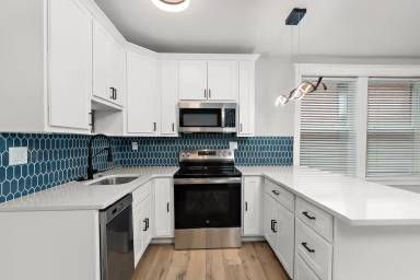 Main picture of 4333 Forest Park Ave