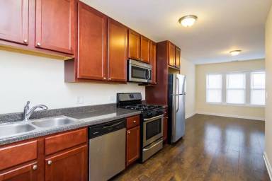 Main picture of 4715 W Cornelia Ave