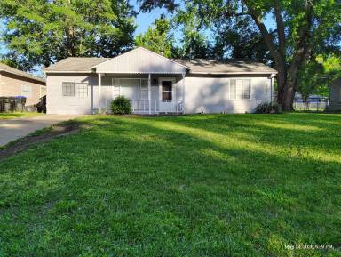 Main picture of 3570 SW Kerry Ave