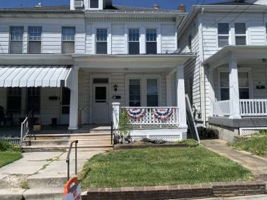Main picture of 160 S Franklin St
