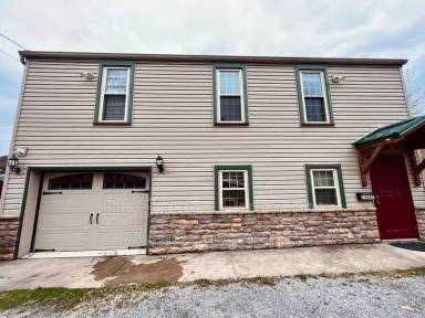 Main picture of 7408 Yale Ave