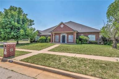 Main picture of 3221 Walden Ave