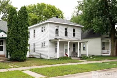 Main picture of 1808 Loomis St