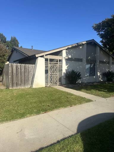 Main picture of 2110 Norma St