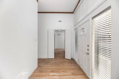 Main picture of 1600 Duke Ct