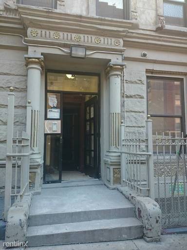 Main picture of 4 W 103rd St