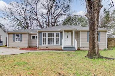 Main picture of 70 Cedar Knl