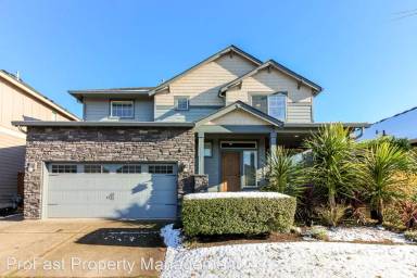 Main picture of 4064 SW Eastwood Ave