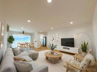 Main picture of 2255 Montrose Ave