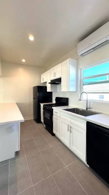 Main picture of 131 Olive St