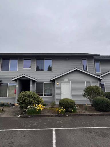 Main picture of 3695 D St NE